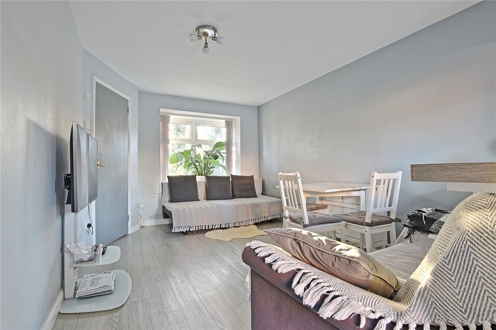 Property photo 2 of 11 Picture No. 08