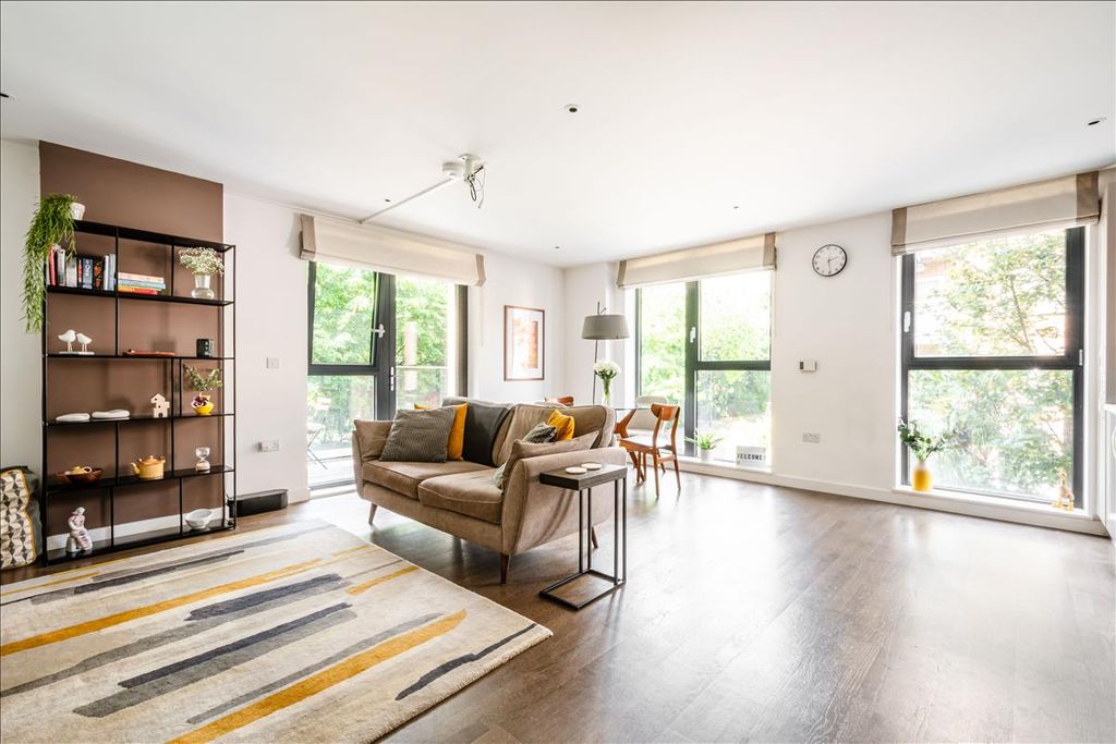 Property photo 2 of 14