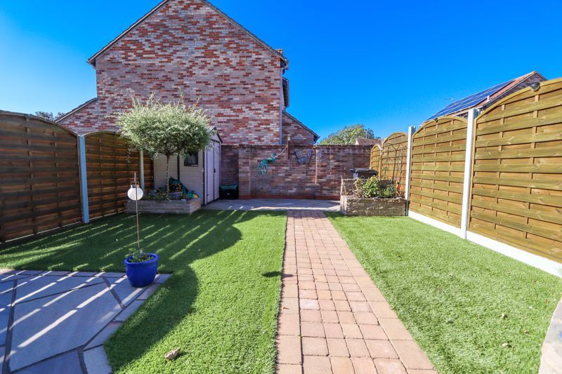 Property photo 3 of 19 Garden