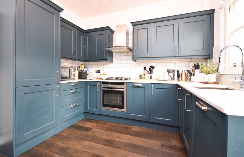 Property photo 3 of 12 Kitchen