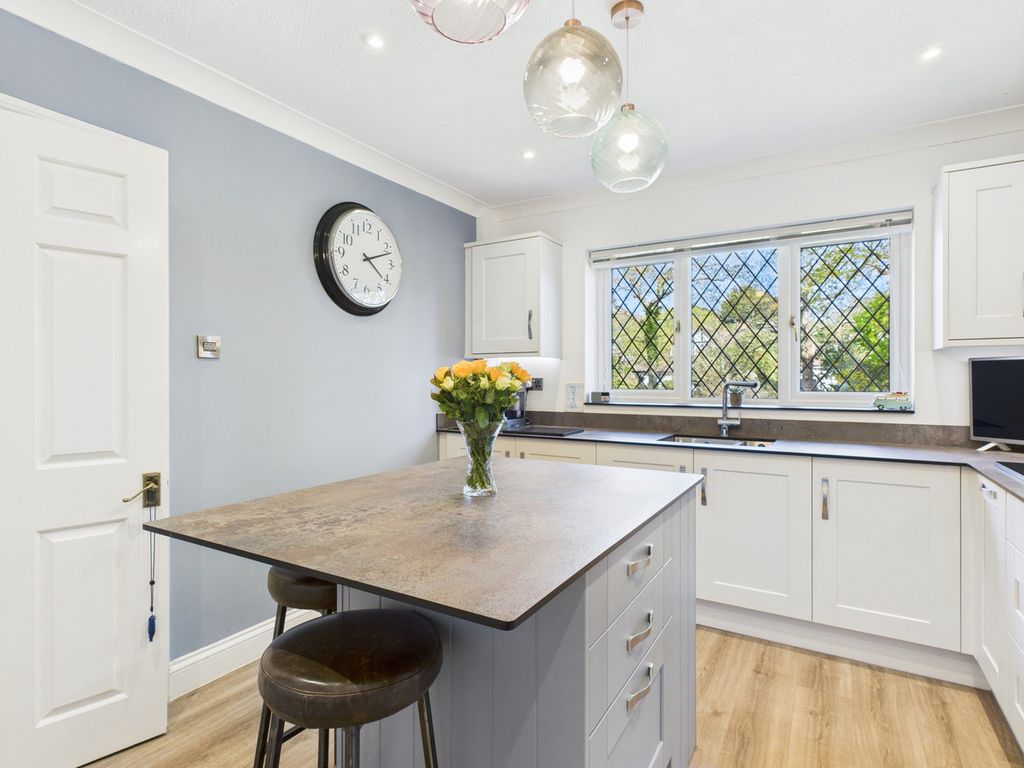 Property photo 3 of 31