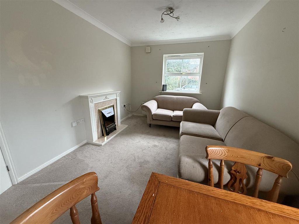 Property photo 3 of 11