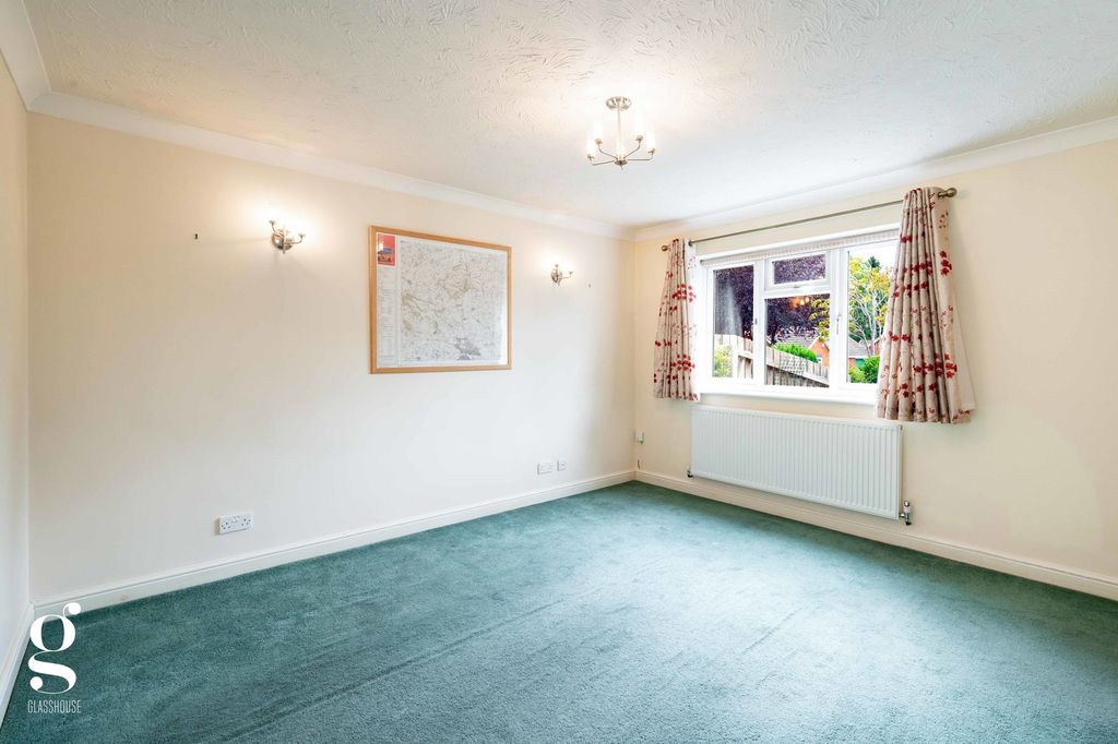 Property photo 2 of 25
