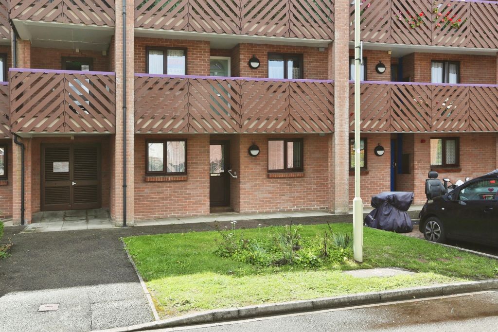 Property photo 1 of 17