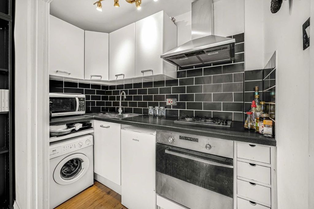 Property photo 2 of 4