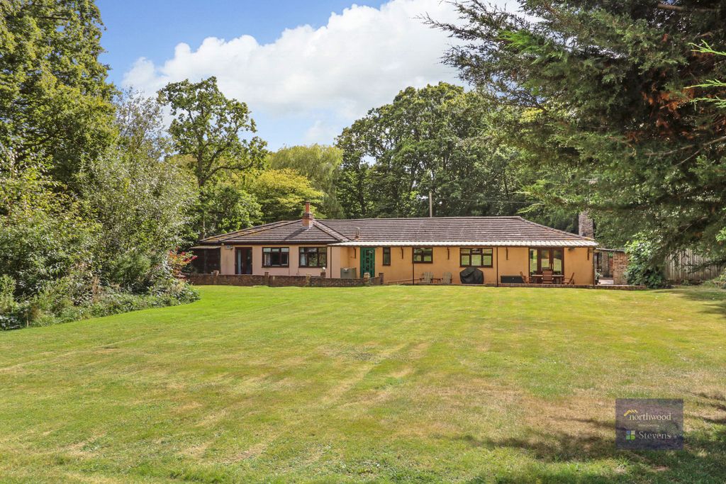 Property photo 3 of 48