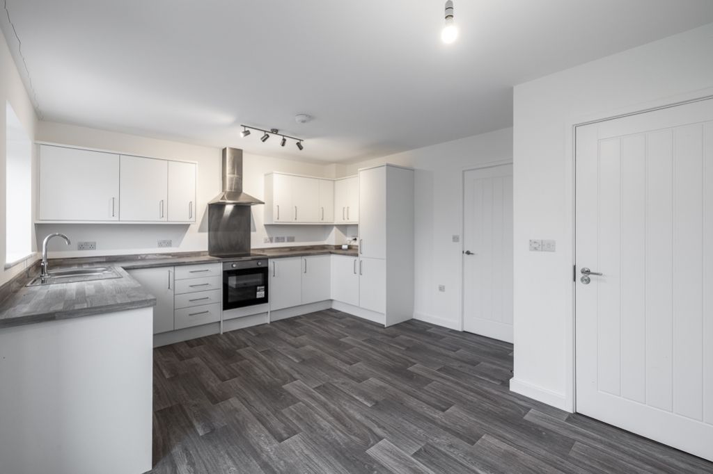 Property photo 3 of 22 53 The Furrows (Fishtoft)-13