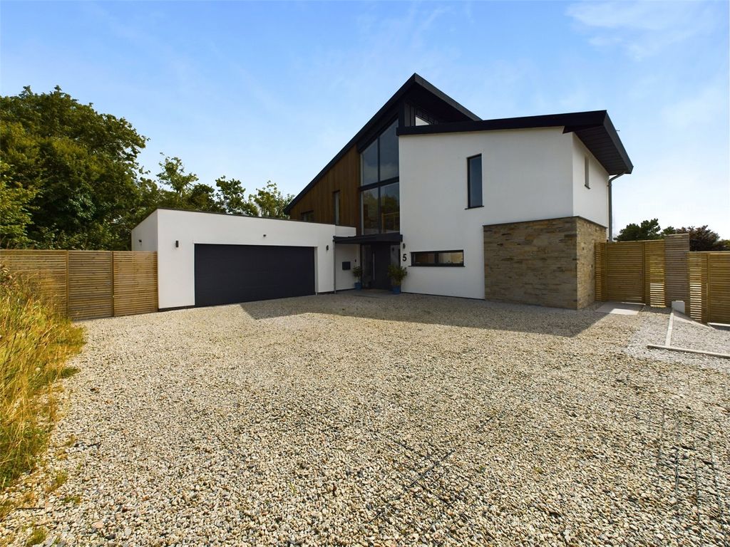 Property photo 2 of 45 Picture No. 47