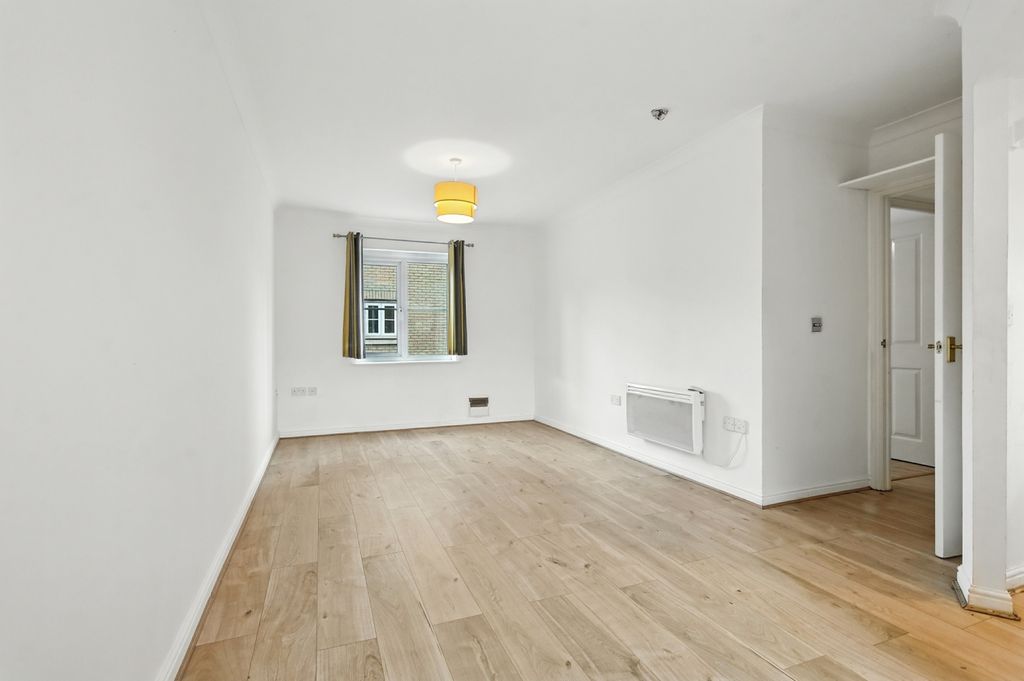 Property photo 2 of 10 Picture No. 36