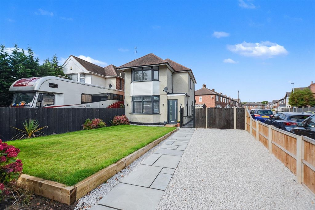 Property photo 2 of 30 Front.Jpeg