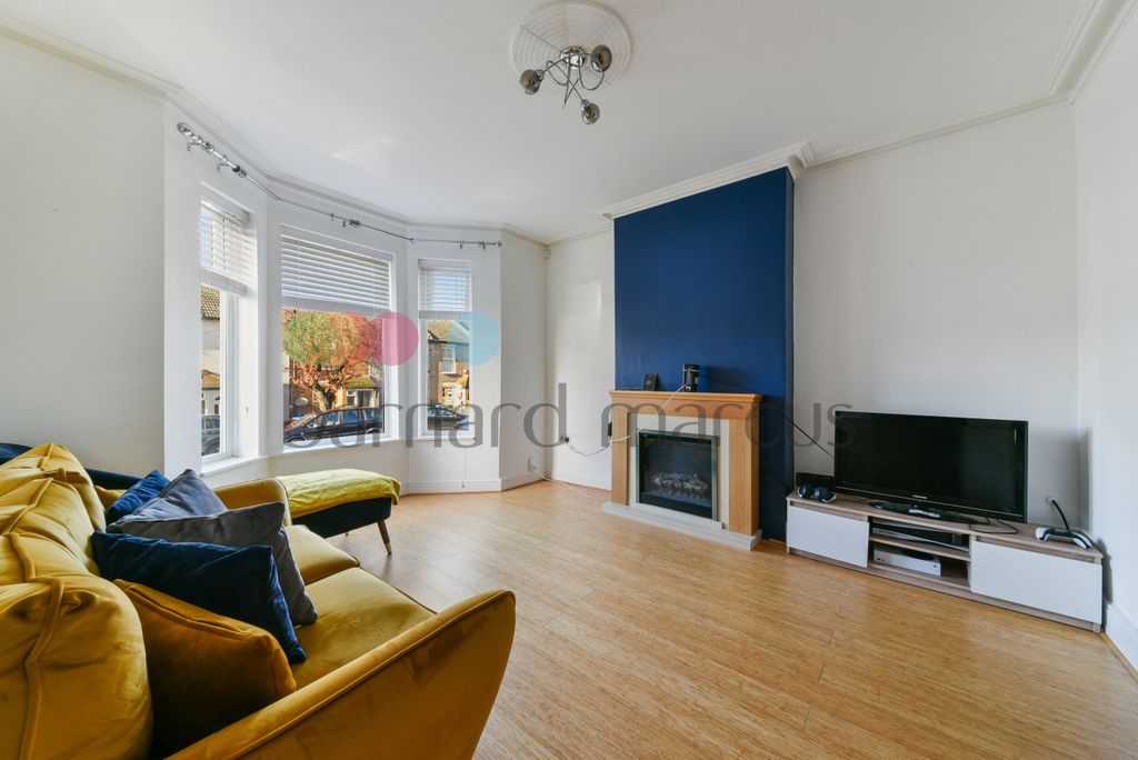 Property photo 2 of 8 Living Room