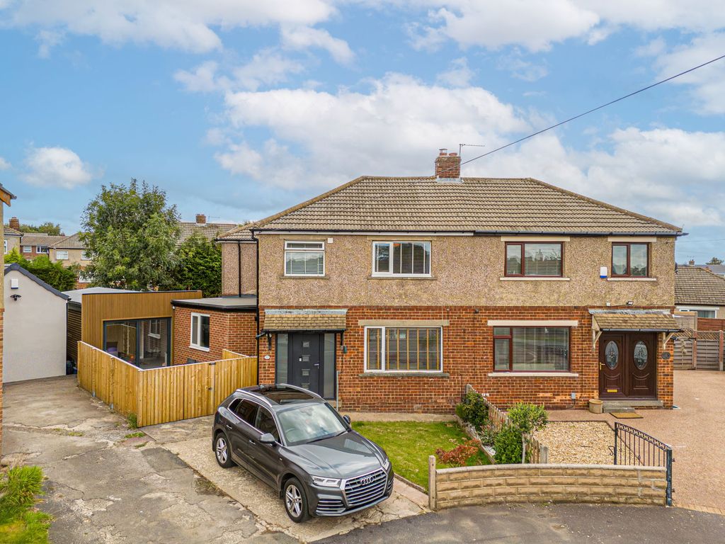 Property photo 1 of 32