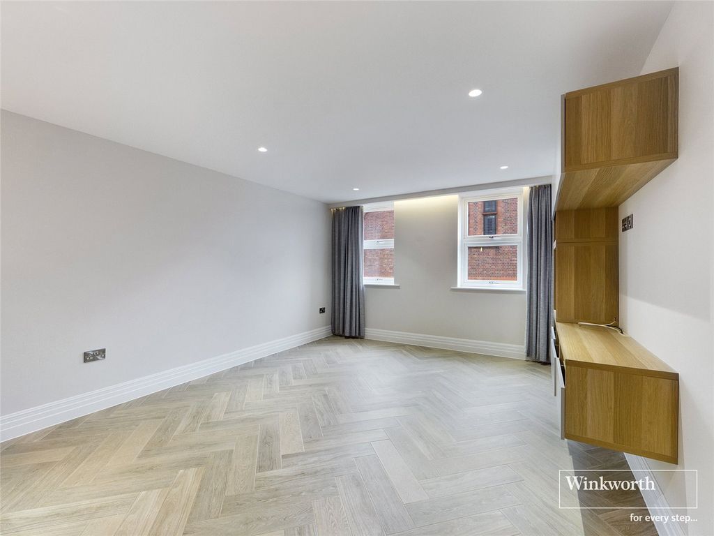 Property photo 3 of 11 Picture No. 38