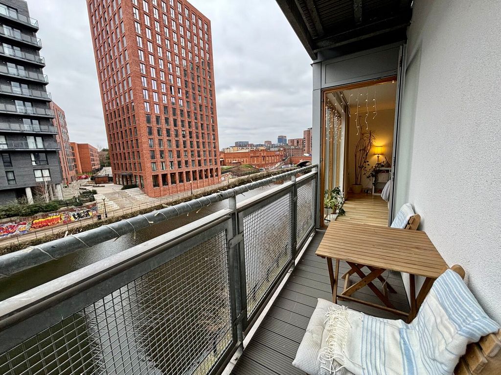 Property photo 2 of 16 Balcony