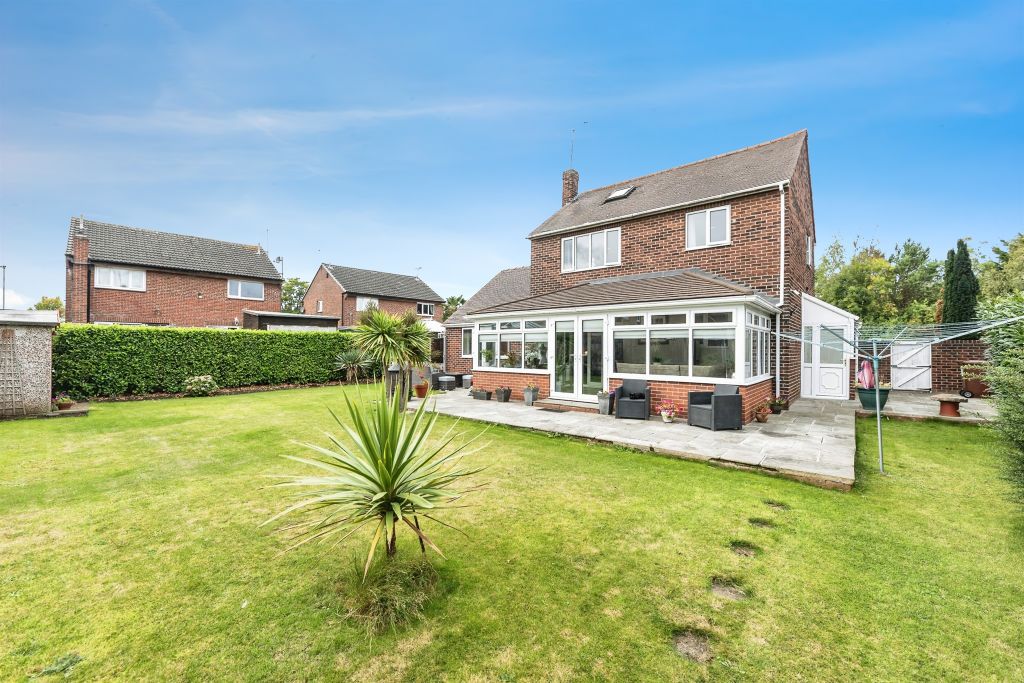 Property photo 2 of 17