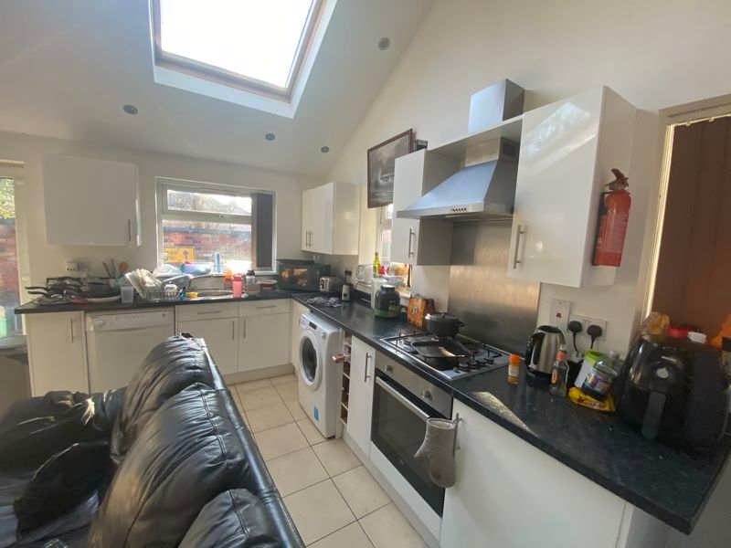 Property photo 3 of 9 Photo 2