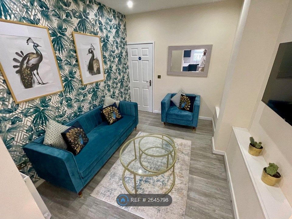 Property photo 1 of 9 Lounge