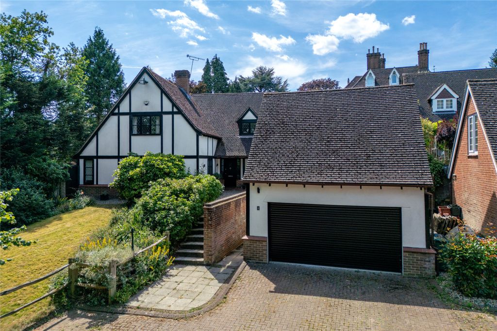 Property photo 2 of 26 Picture No. 33