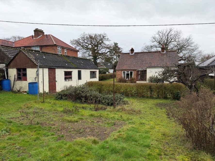 Property photo 2 of 24