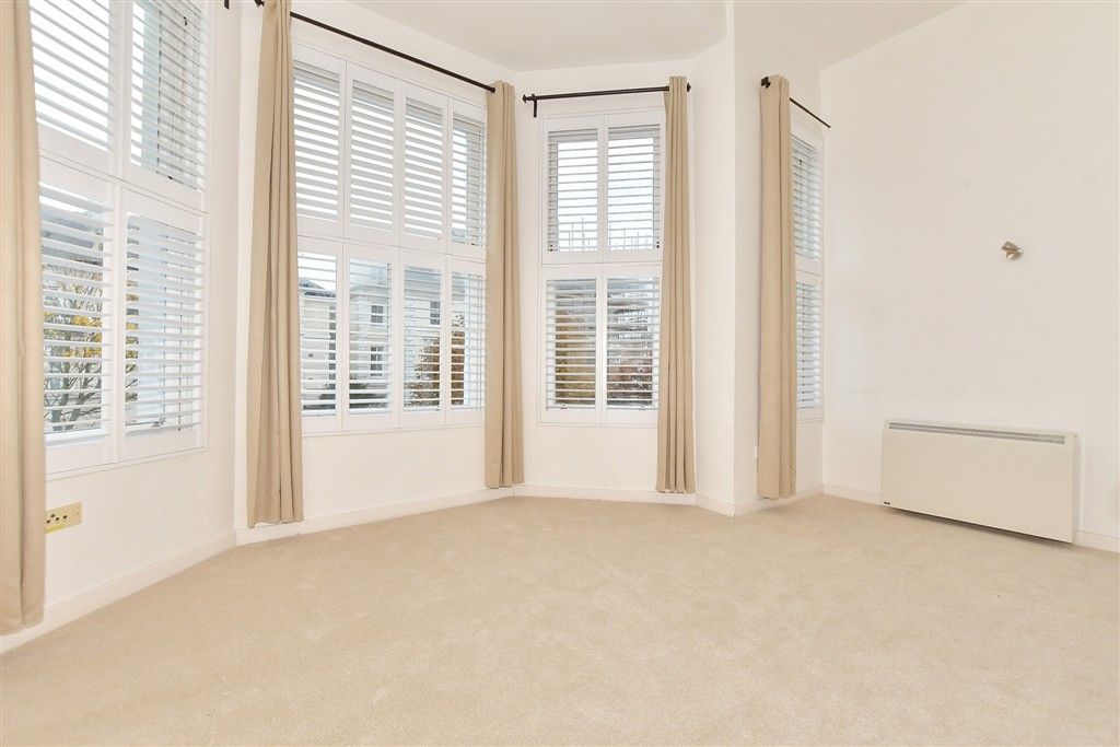 Property photo 1 of 13 Lounge/ Kitchen