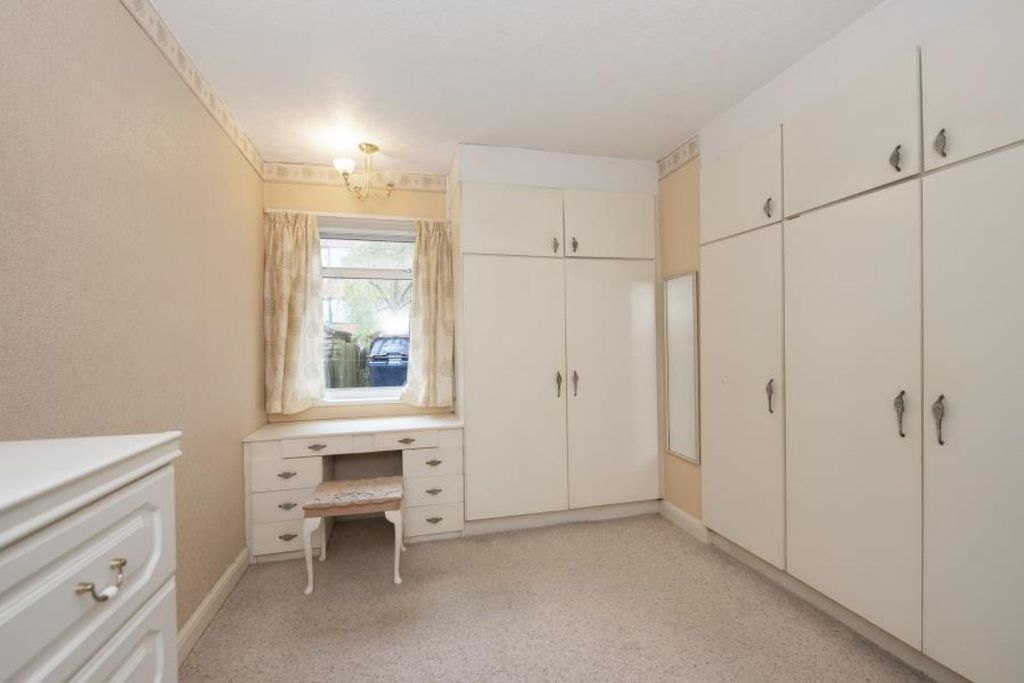 Property photo 3 of 4