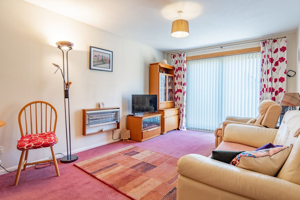 Property photo 3 of 25