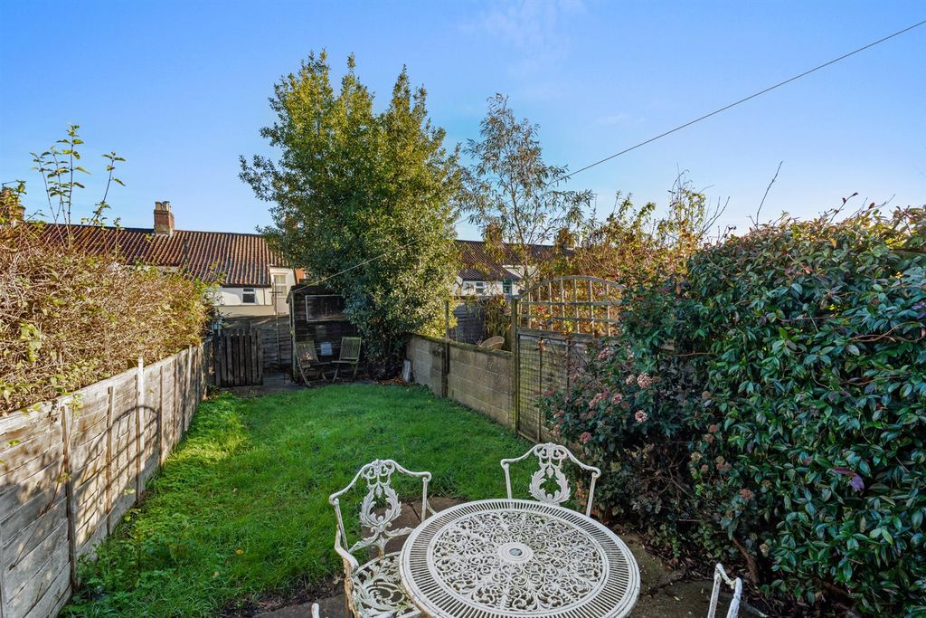 Property photo 3 of 19 36Hotblackrd-003.Jpg