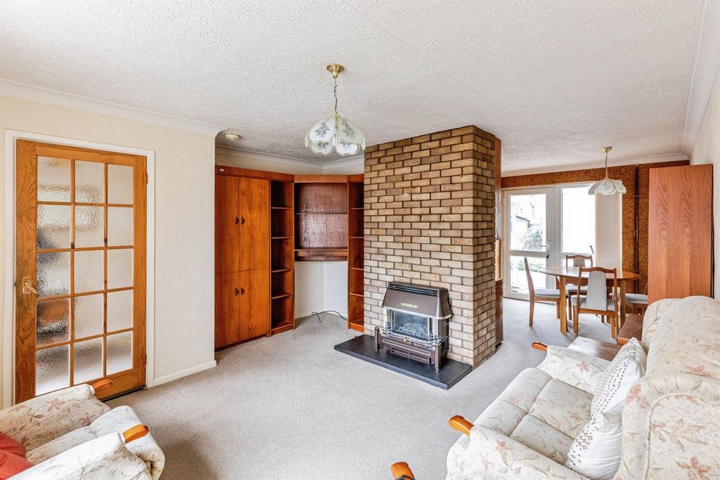 Property photo 3 of 18