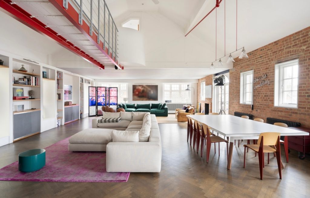 Property photo 1 of 12