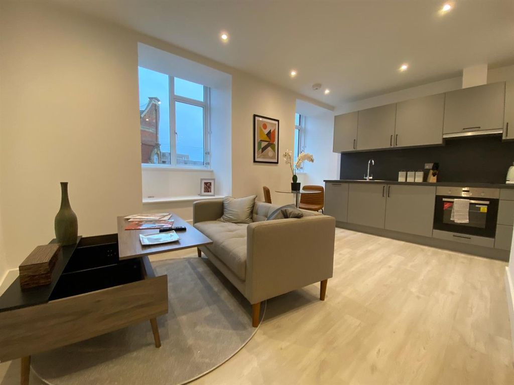 Property photo 1 of 6 Broadway House