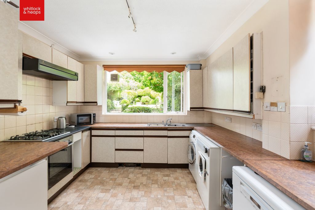 Property photo 2 of 24
