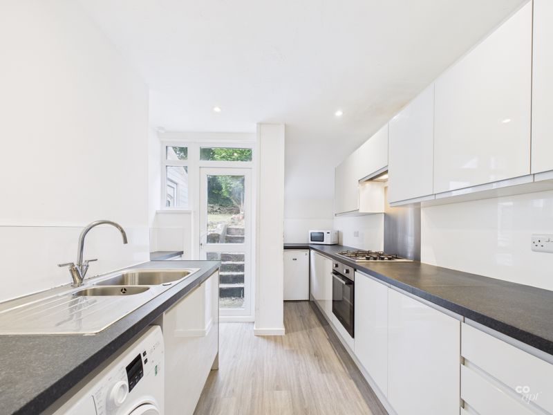 Property photo 1 of 9 Photo 11