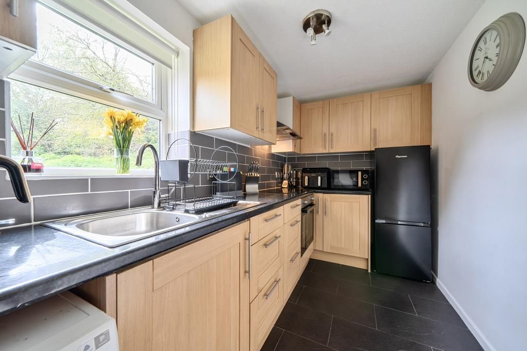 Property photo 3 of 20 Kitchen