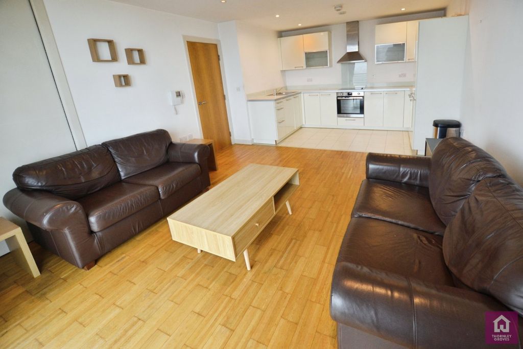 Property photo 2 of 20 Picture No. 10