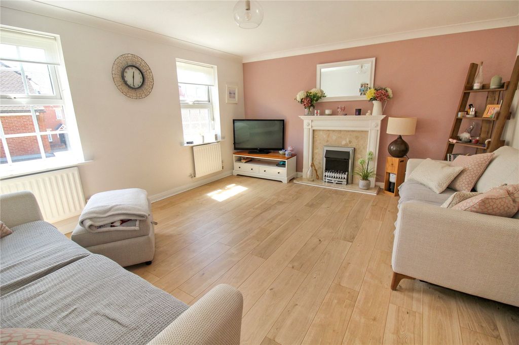 Property photo 2 of 15 Picture No. 05