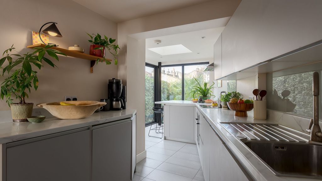 Property photo 3 of 31