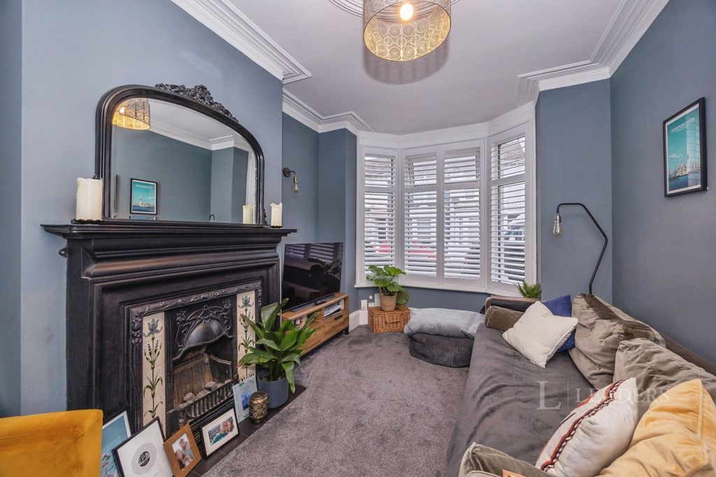 Property photo 1 of 16 Pbox-Img.Jpg