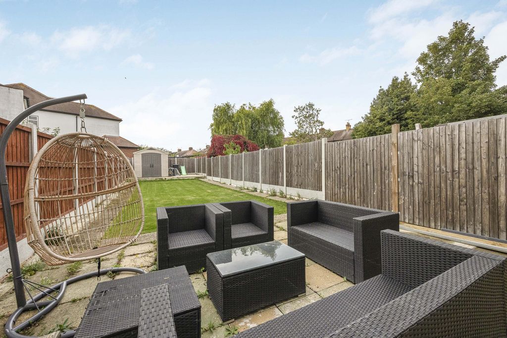 Property photo 3 of 22