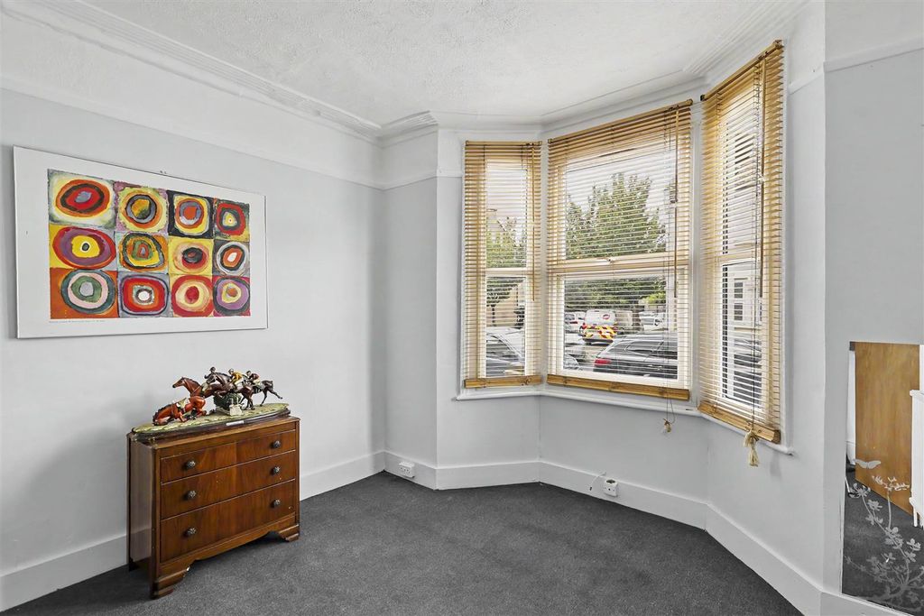 Property photo 3 of 36 Fotheringham_7.Jpg