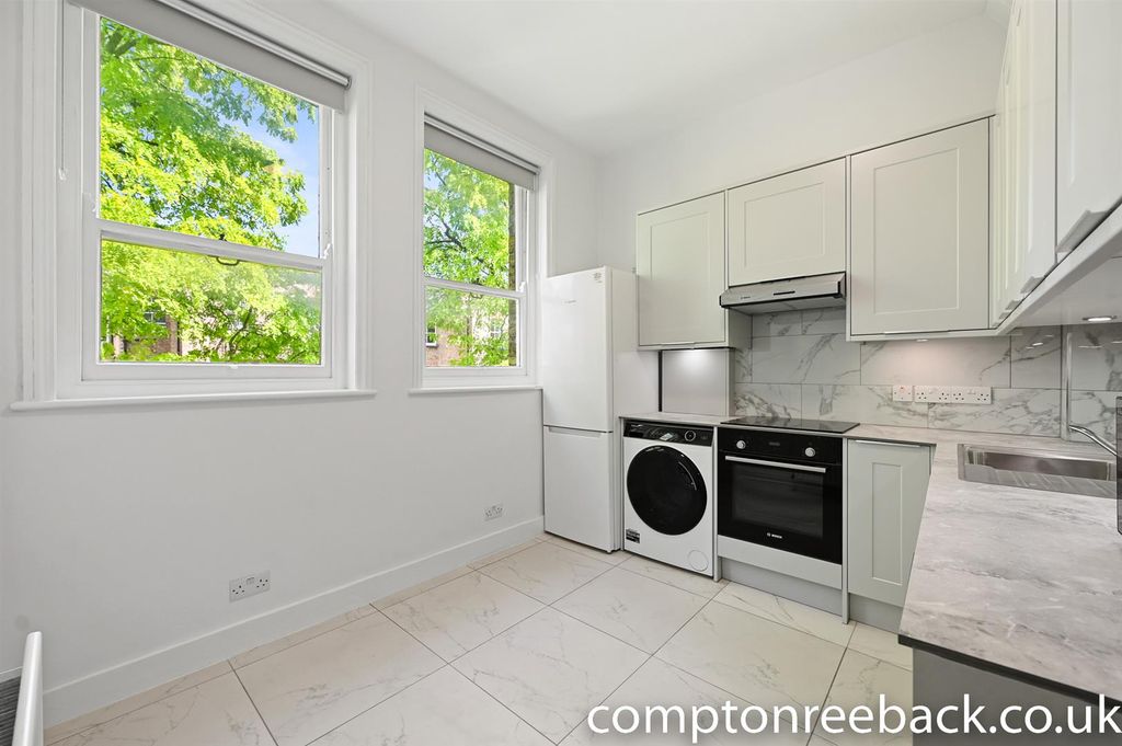 Property photo 1 of 11 Kitchen