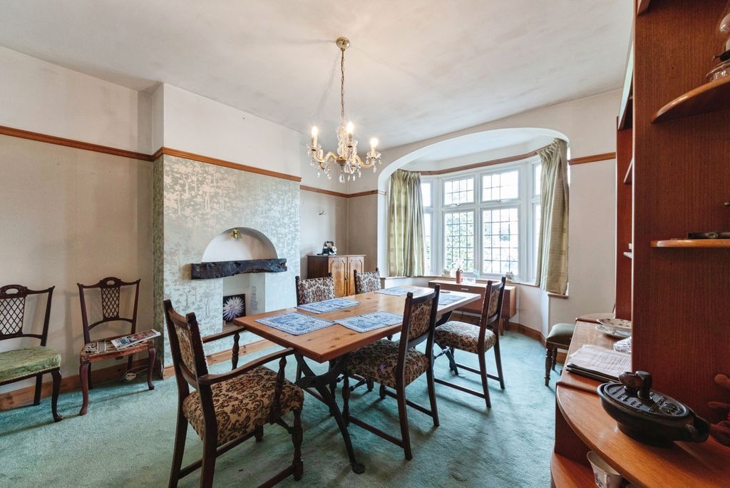 Property photo 2 of 20 Dining Room