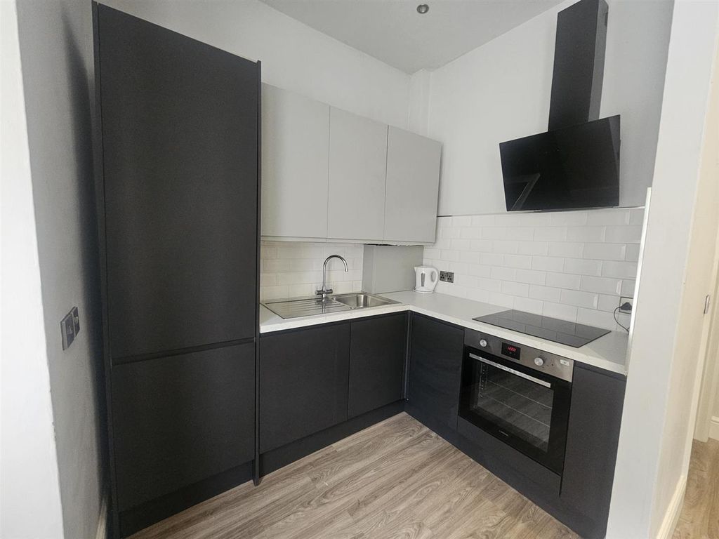 Property photo 2 of 12 1000046263.Jpg