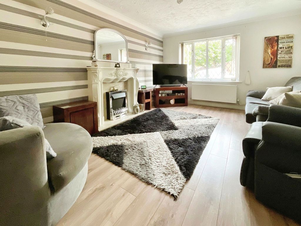 Property photo 3 of 16