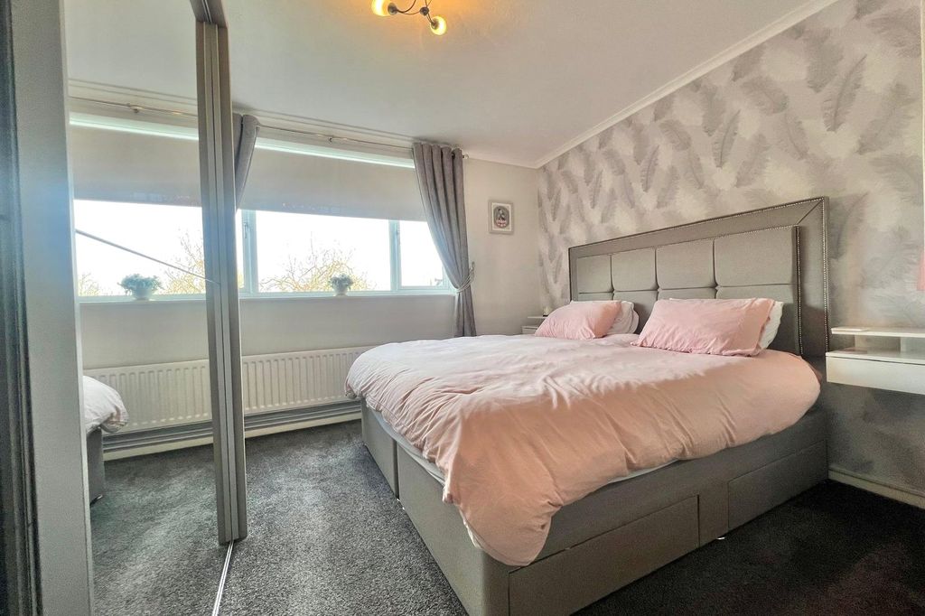 Property photo 3 of 15 Picture No. 05