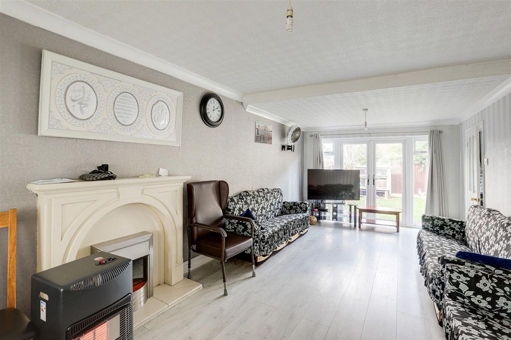 Property photo 2 of 22