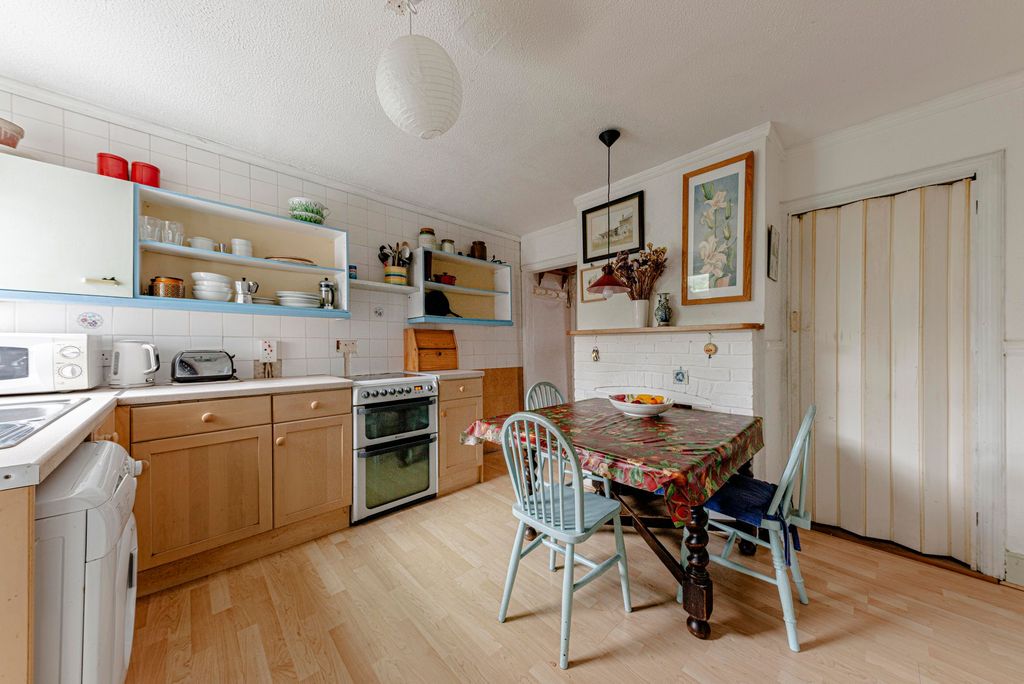 Property photo 3 of 19 Kitchen/Dining Room  (1)