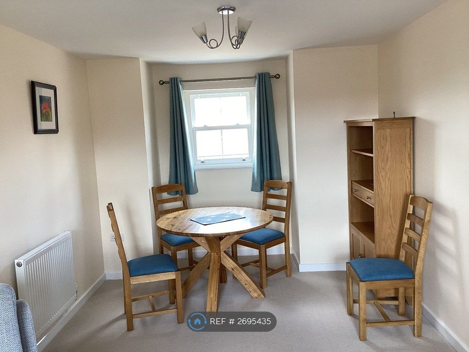 Property photo 3 of 15 Dining Area