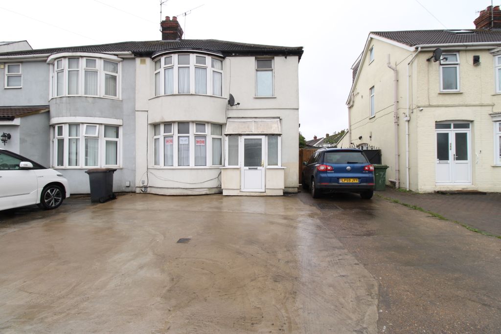Property photo 1 of 9
