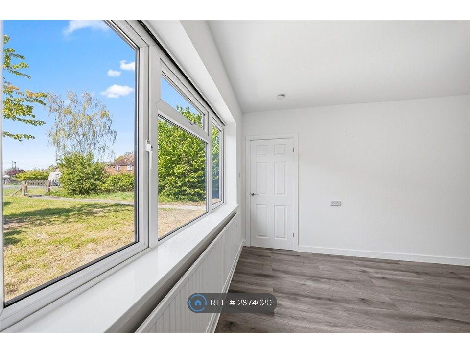 Property photo 3 of 25