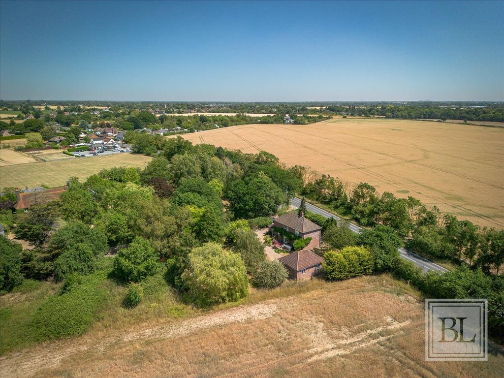 Property photo 2 of 25